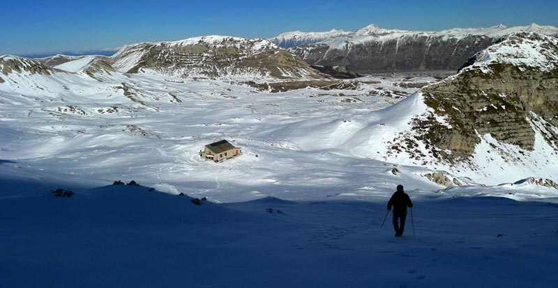 DA CAMPO FELICE AL RIFUGIO SEBASTIANI E AL COSTONE