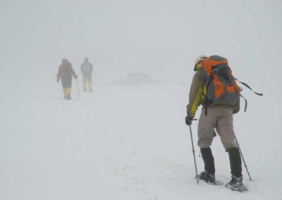 Salita nella neve a Passo Naletleme