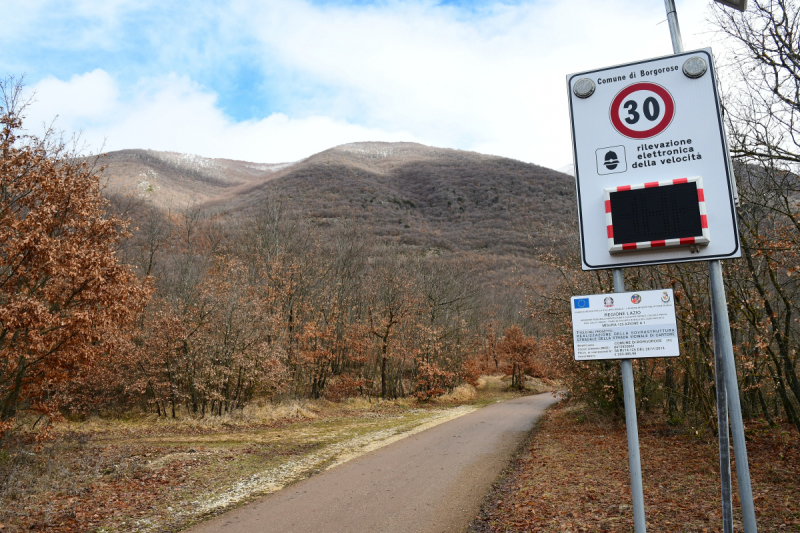 LA NUOVA STRADA PER CARTORE, MA PERCHÉ QUEI CARTELLI?