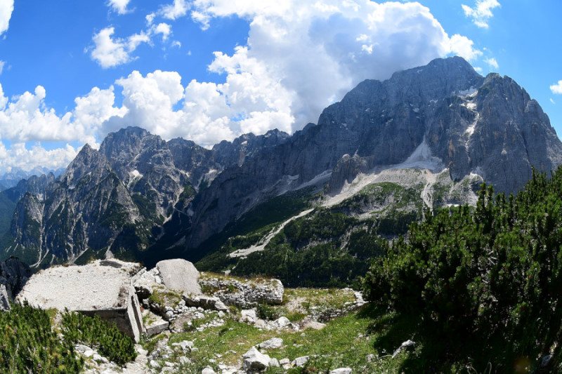 DA MALGA SAISERA ALLO JÔF DI SOMPDOGNA (ALPI GIULIE, FRIULI-VENEZIA GIULIA)