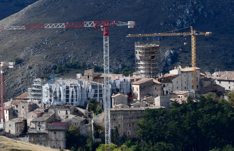 SANTO STEFANO DI SESSANIO, LE GRU DELLA SPERANZA