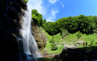 DAL CEPPO AL BOSCO MARTESE E ALLA CASCATA DELLA MORRICANA (MONTI DELLA LAGA, ABRUZZO)