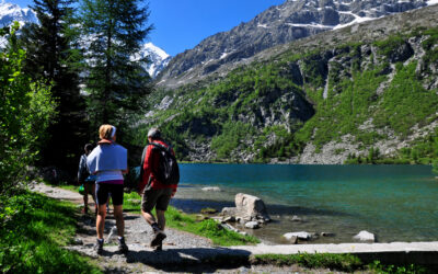 DALLA VAL PAGHERA AL RIFUGIO E AL LAGO D’AVIOLO (PARCO DELL’ADAMELLO, LOMBARDIA)