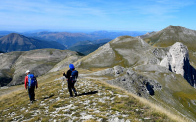 DALLA FONTE SAN LORENZO O DA CASTELLUCCIO AL MONTE ARGENTELLA (PARCO DEI SIBILLINI, MARCHE-UMBRIA)