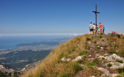 DALLA FOCE DI PIANZA AL MONTE SAGRO (ALPI APUANE, TOSCANA)