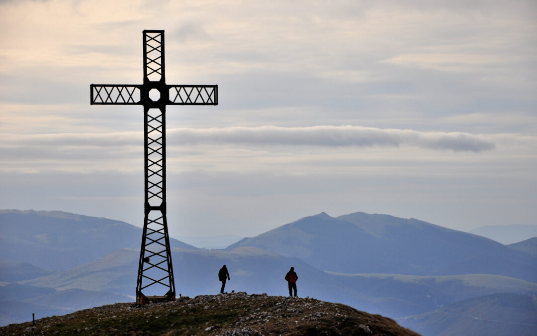 IN VETTA AL MONTE SAN VICINO (APPENNINO UMBRO-MARCHIGIANO, MARCHE)