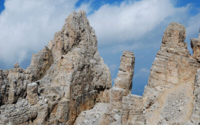 DAL PASSO FEODO AL RIFUGIO TORRE DI PISA (MASSICCIO DEL LATEMAR, TRENTINO)