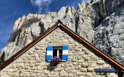 DA MALGA CIAPELA A MALGA OMBRETTA E AL RIFUGIO FALIER (MASSICCIO DELLA MARMOLADA, VENETO)