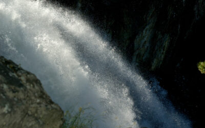 DA LA THUILE ALLE CASCATE DEL RUTOR E AL RIFUGIO DEFFEYES (MASSICCIO DEL RUTOR, VALLE D’AOSTA)