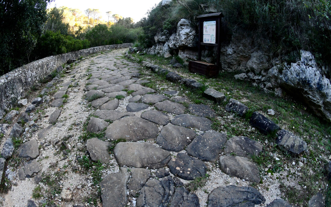 LA VIA APPIA ANTICA TRA FONDI E ITRI (PARCO DEI MONTI AURUNCI E FRANCIGENA DEL SUD)